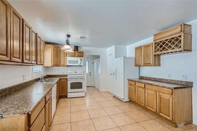 Photo - 4710 E Arizona Ave