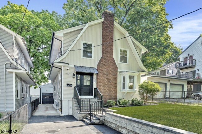 Photo - 317 Montclair Ave