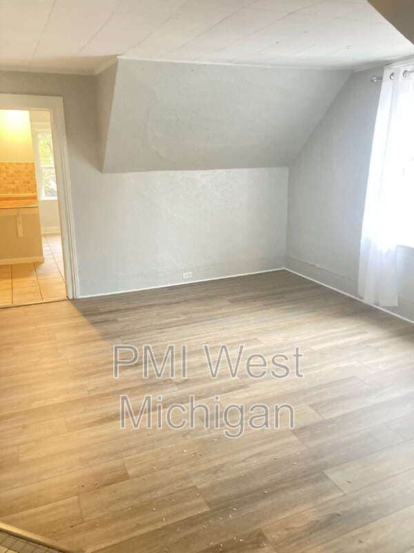 Photo - 826 Arianna St NW Unidad ARIANNA2