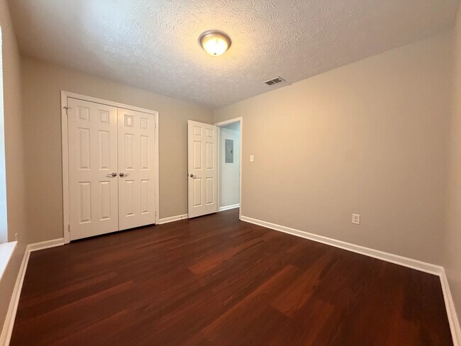 140 Cumberland Ct Unit 140 Cumberland Ct - A