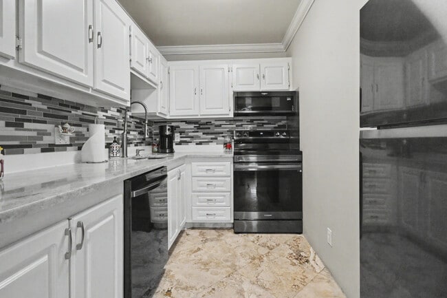 Photo - 2840 NE 14th St Unit 405a