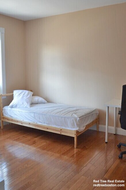 2003 Commonwealth Ave Unit 32