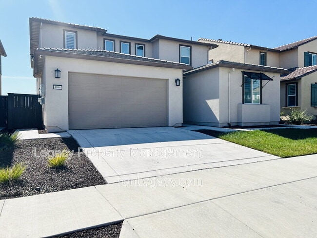 Building Photo - 4096 Azul Way