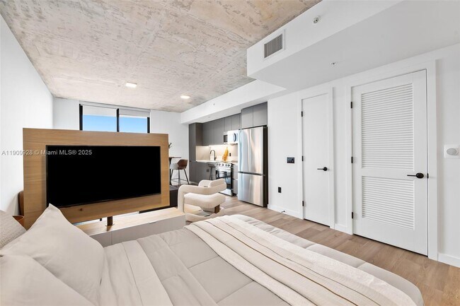 Photo - 307 SW 5th St Unit 2509