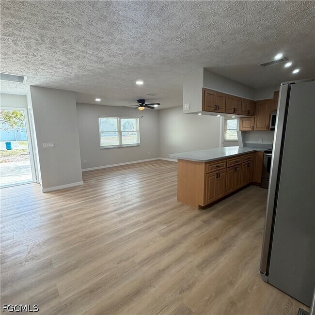 Photo - 1403 SE 11th St