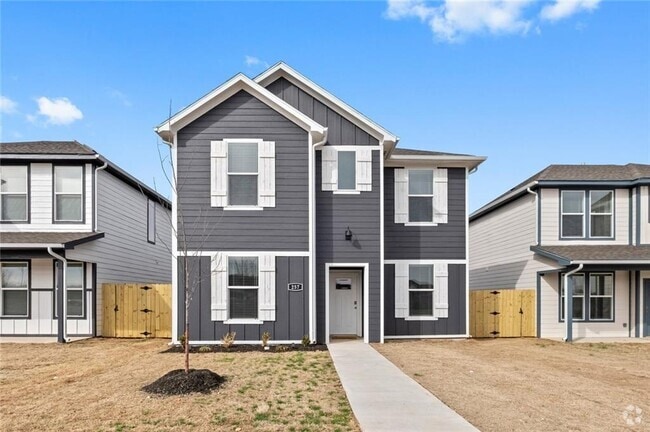 Building Photo - 257 S Harrogate Ln Rental