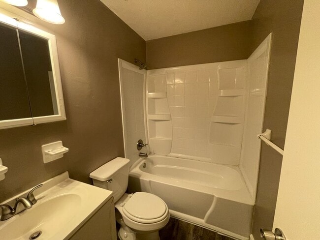 Photo - 1757 Custer Dr