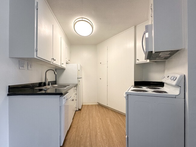 Photo - 1823 Lincoln Ave Unit 315