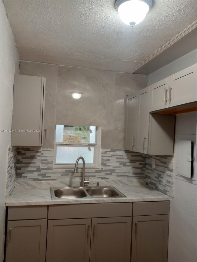 Photo - 1918 NW 82nd St