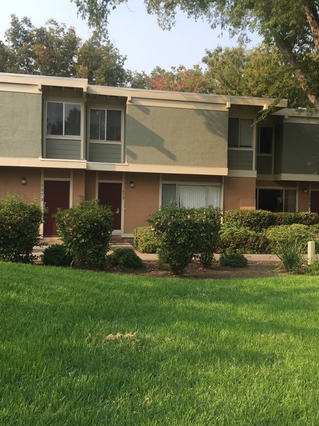 Photo - 1575 Drake Dr