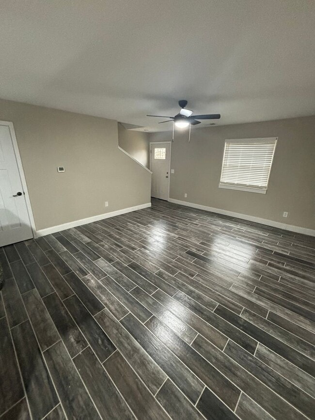 Photo - 3229 Summerhill Ln