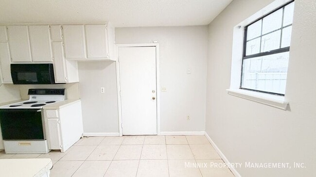 Photo - 6212 22nd St