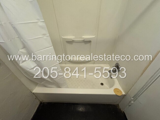 Photo - 337 Iota Ave S Unidad B