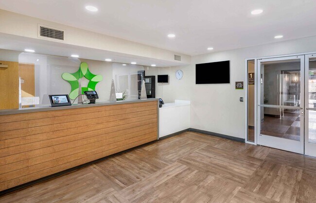 Furnished Studio-San Jose - Airport