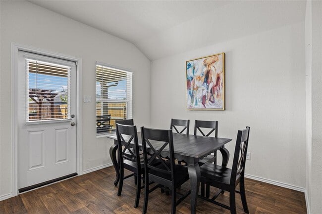325 Granary Dr