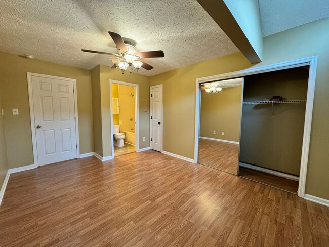 Photo - Beautiful Two Bedroom Townhouse!