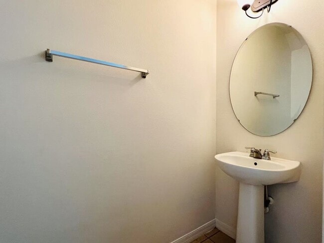 Photo - 1651 Smokey Oak Way