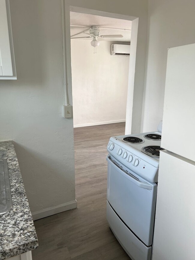 Photo - 2309 S 4th Ave Unidad 2