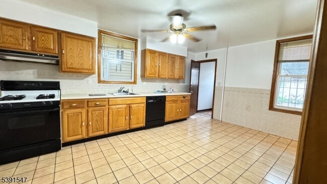 Photo - 324 Court St