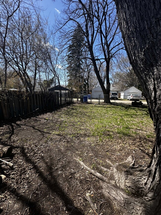 Photo - 1538 10th St N