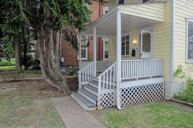 Building Photo - 331 Franklin Ave Rental