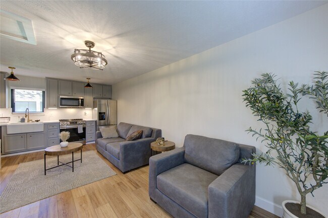 Photo - 3201 Westridge St