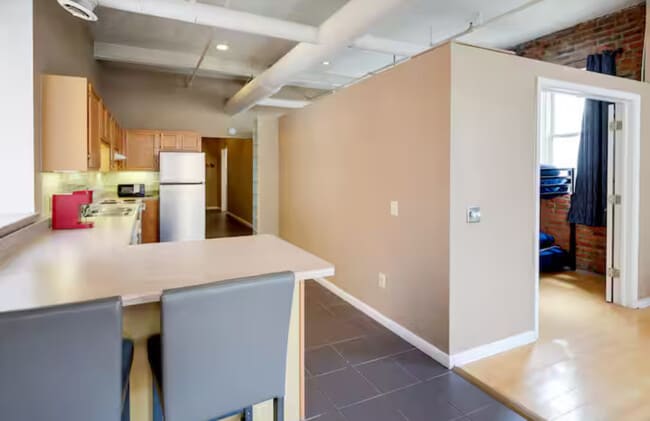 Photo - 1211 Howard St