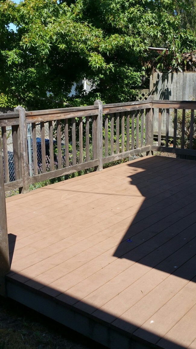 Photo - 2105 10th Ave W