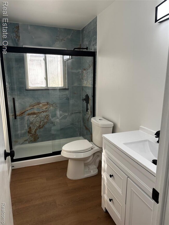 Photo - 1982 S Ortonville Rd