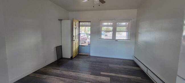 Photo - 835 Bridge St Unidad 835 Bridge  3