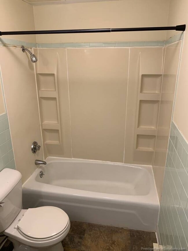 Photo - 35 Fairmount Pl Unit #1