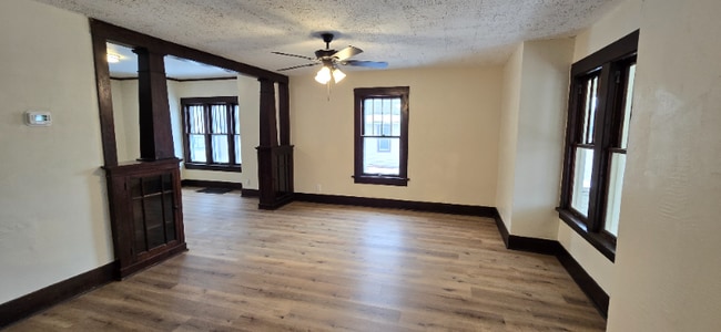 Photo - 1519-122n 22nd St