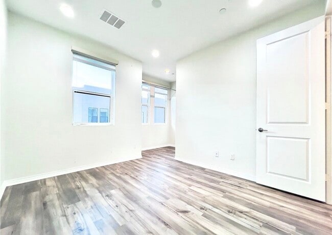 Photo - 110 Keeper Unit Irvine