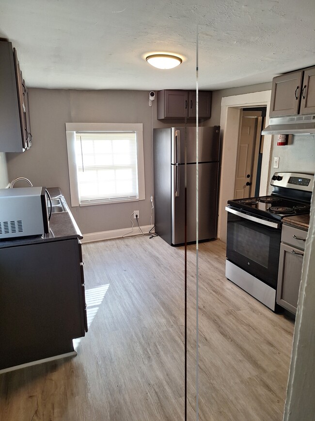 Photo - 416 Howell St Unit B