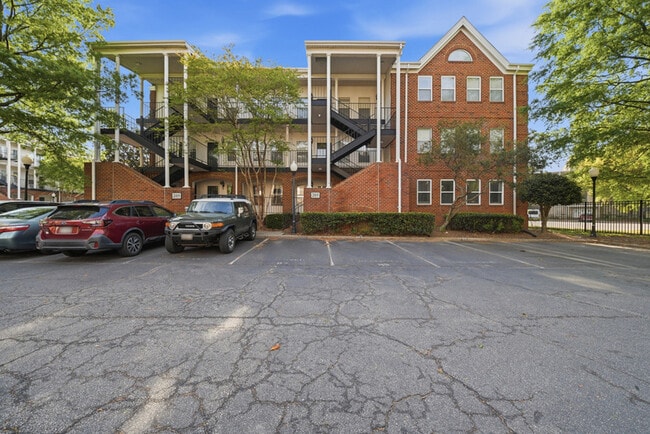 Building Photo - 205 Westover Ave Unit Apt 203