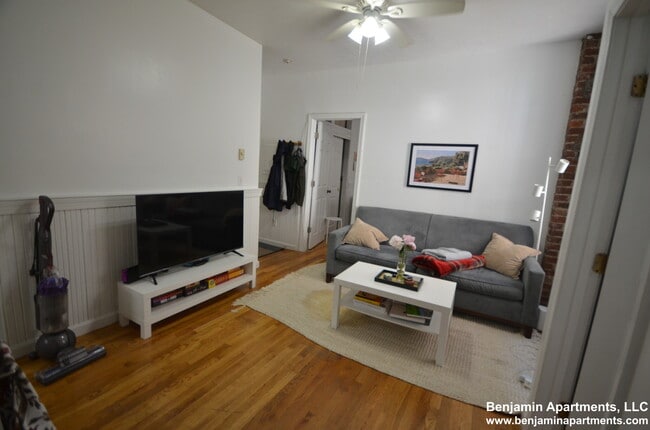 Photo - 14 Cleveland Pl Unidad 8 Rental