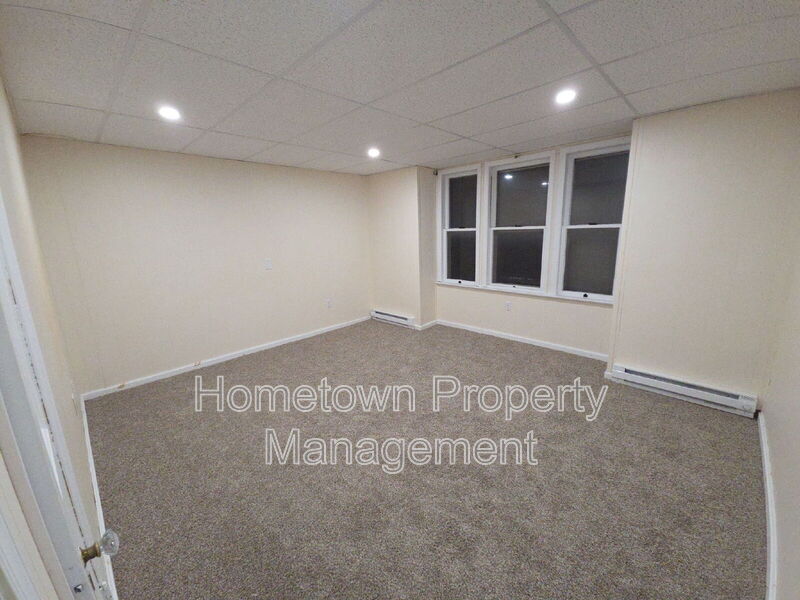 Photo - 3623 Derry St