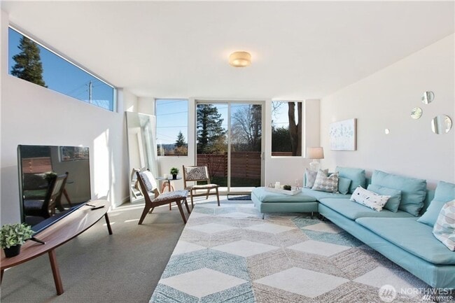 Photo - 4Bd/3.5Ba Seattle Home
