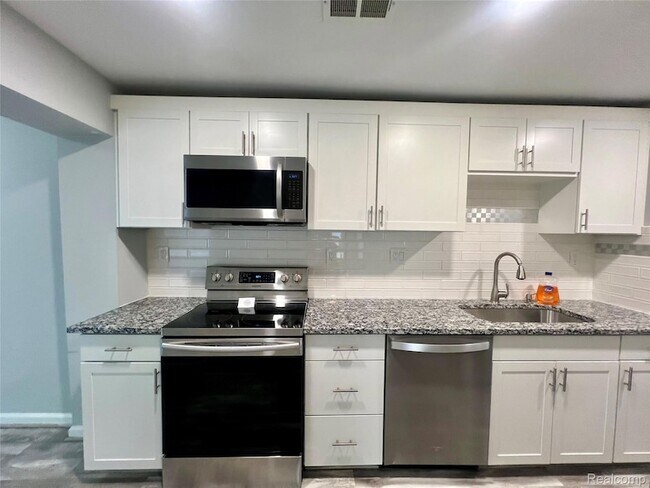 Photo - 48677 Sugarbush Rd Unidad 2