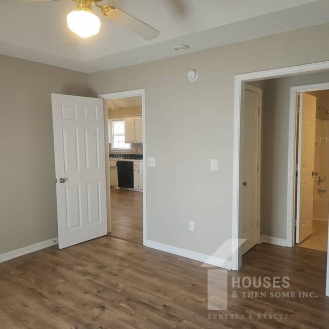 Photo - 403 Fairdale Dr