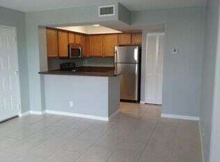 706 Executive Center Dr Unidad 12