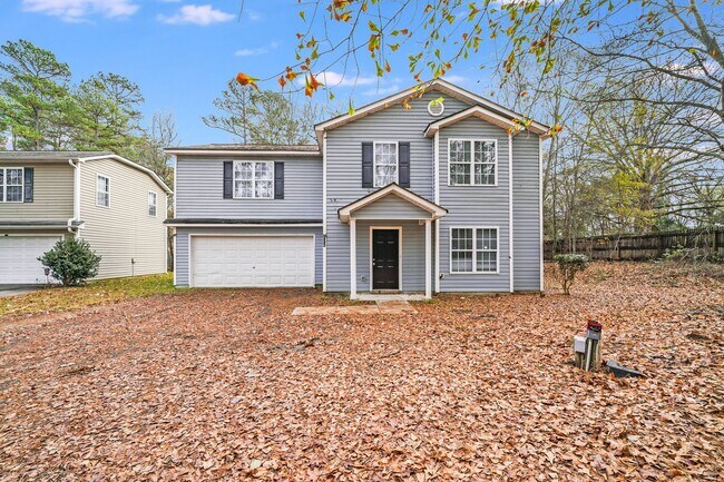 Building Photo - Charming 4BR Rental with Spacious Bedrooms & a Truly Private, Nature-Filled Backyard Feel!