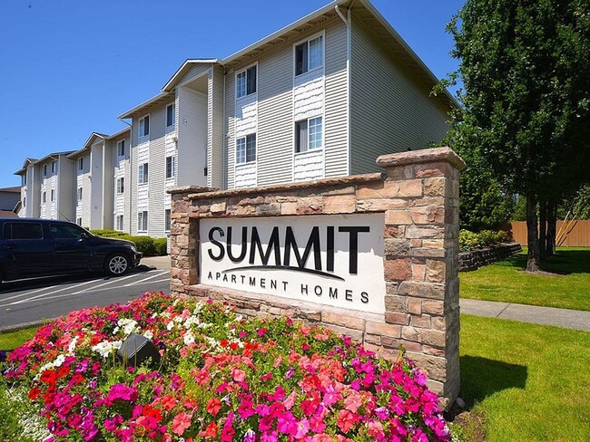 The Summit Apartments - The Summit Apartments