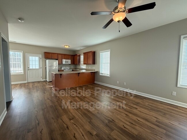 Photo - 800 Phillips Rd