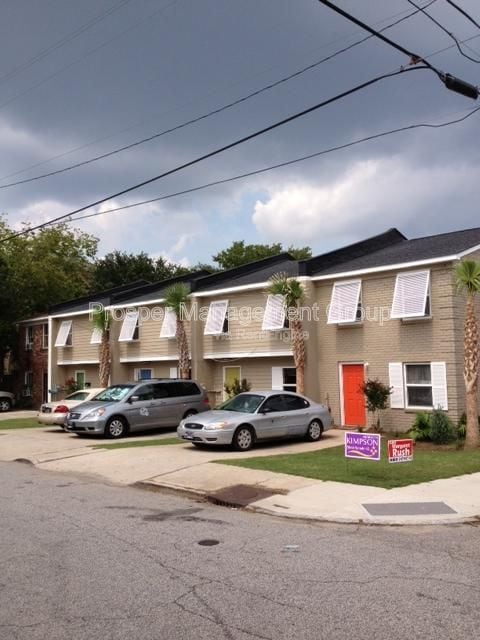 Photo - 122 Drake St