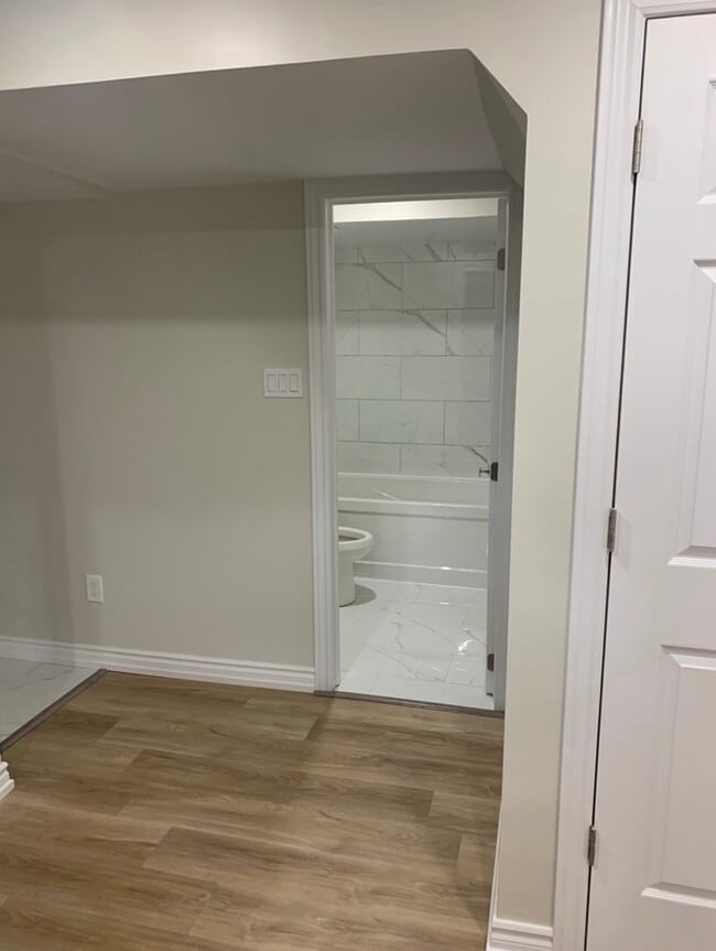 Building Photo - 97 Williamson Dr Unit Newly renovated basement