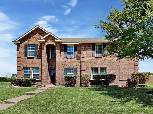 Photo - 700 Locustberry Dr