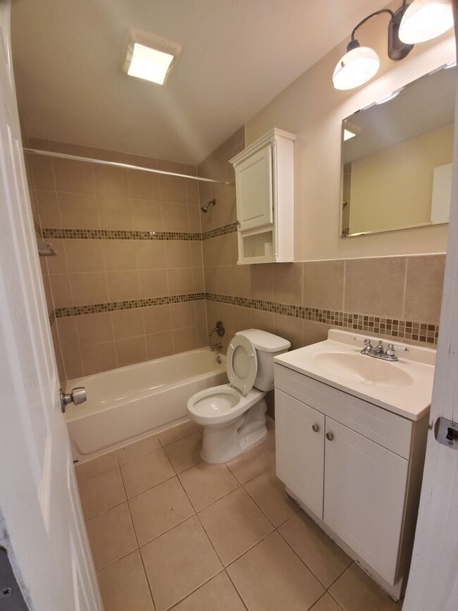 Photo - Make this your home today! Come rent with ... Unit B -  B