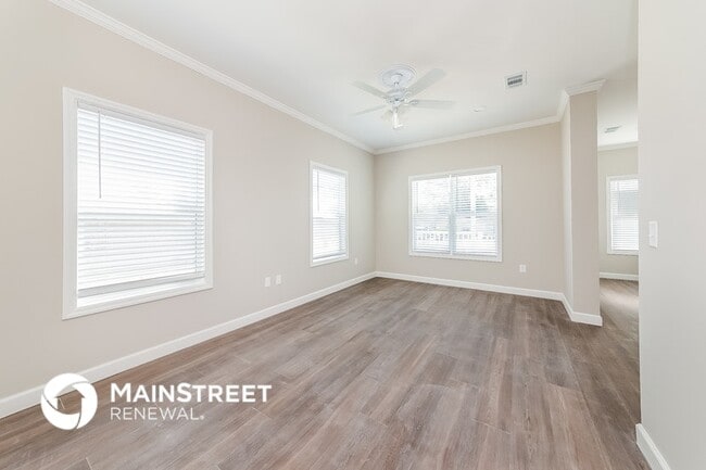 Photo - 509 60th Ave Dr W