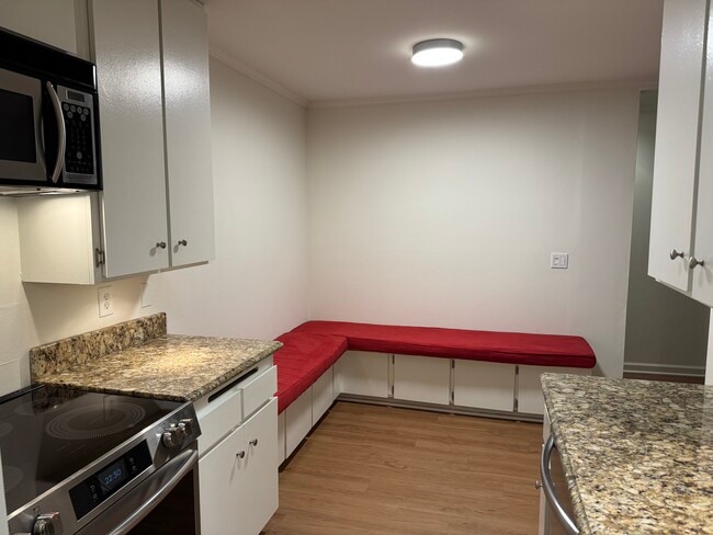 Dining Area - 1707 Pacific Coast Hwy Unit Hermosa Surf Condo